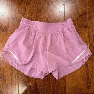 Lululemon Hotty Hot short 4” velvet dust shorts